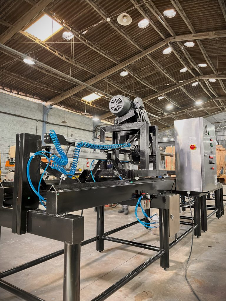 Extrator de Amostra de Aparas Musso Traseira